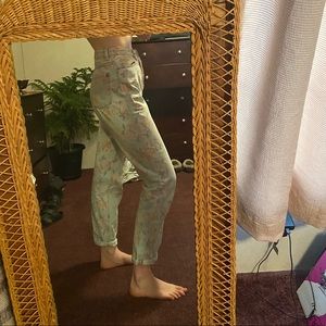 BDG floral mom jeans!